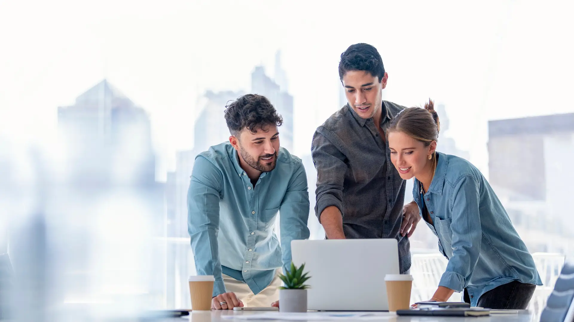 IA Sur Mesure à Montréal — experts en intelligence artificielle, automatisation et intégrations systèmes